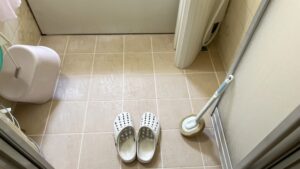 風呂掃除って毎日どこまでやるのが正解?楽してキレイを保つ秘訣!🧼🚿🏠