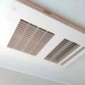 浴室換気扇の掃除をサボるとどうなる？3つのリスクと対策