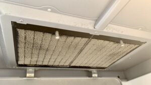 「換気扇の吸い込みが悪い…」それ油汚れのせいかも!?吸い込み力復活の秘訣👆