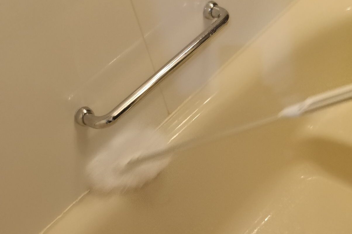風呂掃除って毎日どこまでやるのが正解?楽してキレイを保つ秘訣!🧼🚿🏠