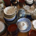 【食器の処分方法】引越しや遺品整理で大量に出た食器をどうする？安全な捨て方から買取まで