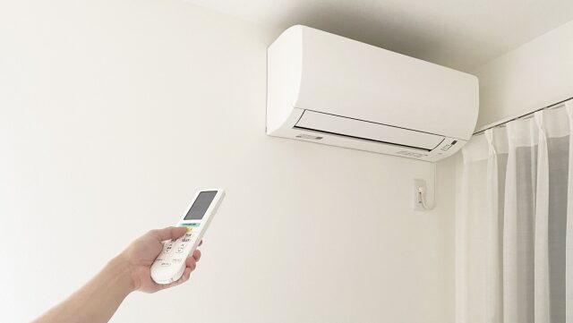 エアコンの暖房が効かない時、自分でできるチェックリストと原因別の解決法💡