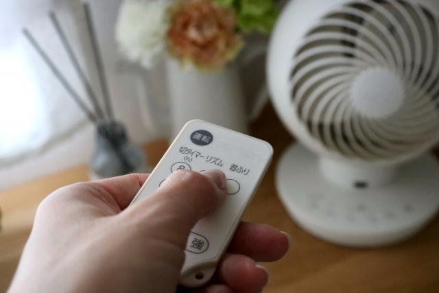 ２. 暖房効果を劇的に高める「空気循環」のテクニック 🔄