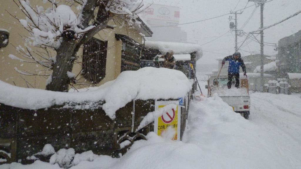 青森市内限定｜雪かき代行サービス始めました！