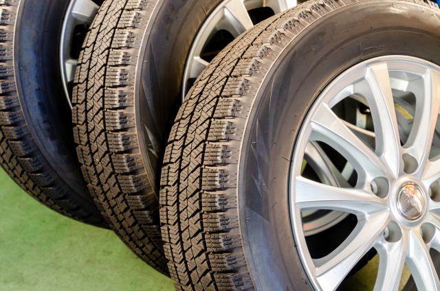 スタッドレスタイヤ